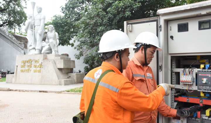 Tổng công ty Điện lực thành phố Hà Nội tổ chức lại mô hình theo đơn vị hành chính mới