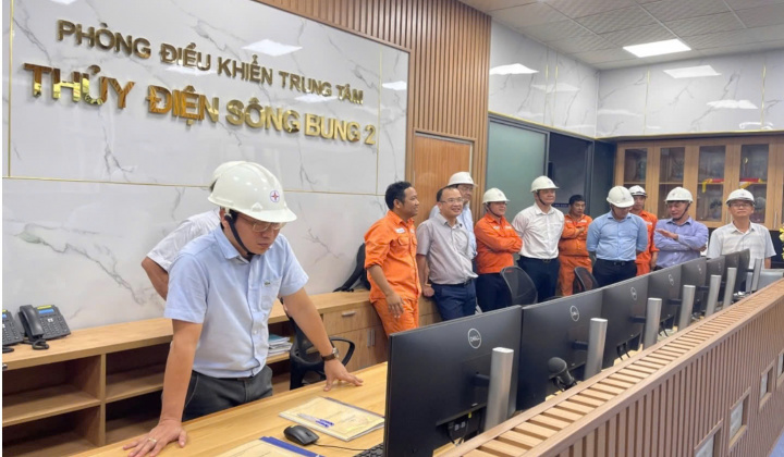 Tổng Giám đốc EVNGENCO2 làm việc với Công ty Thủy điện Sông Bung